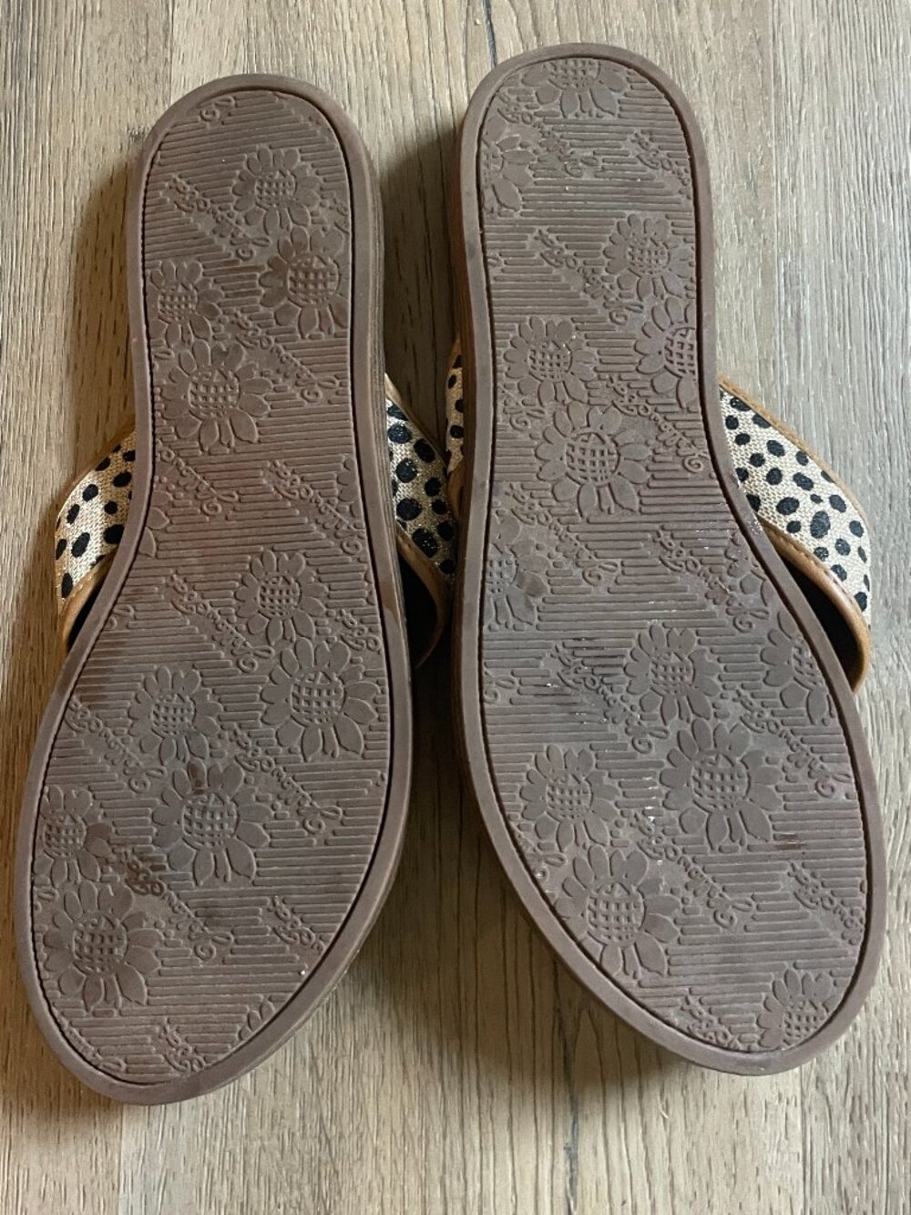Yellow Box Women's Animal Print Leopard Flop Flops Thong Sandals 9.5 - Picture 9 of 10